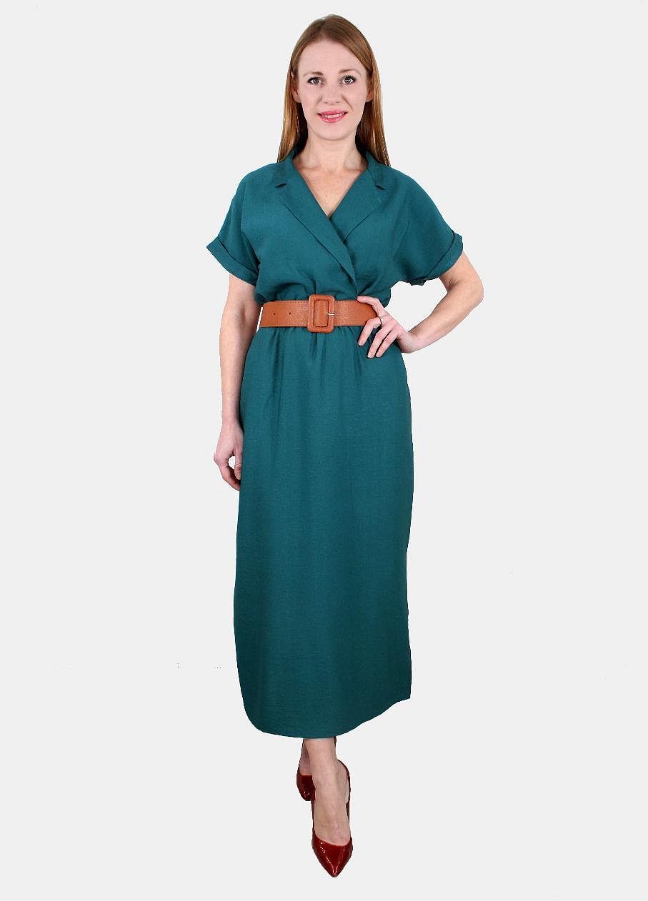 Платье прямое с воротником и поясом
