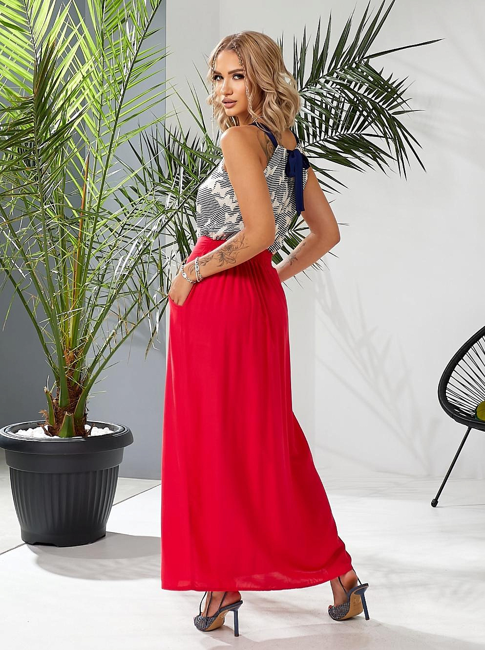 Летнее платье с длинной юбкой