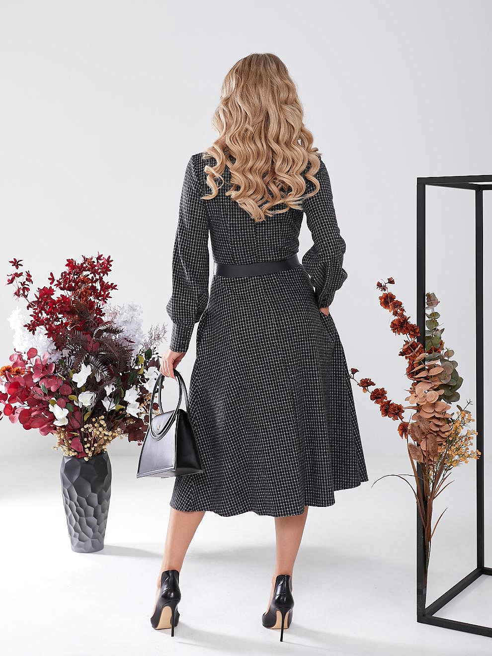 Платье миди теплое с широким поясом