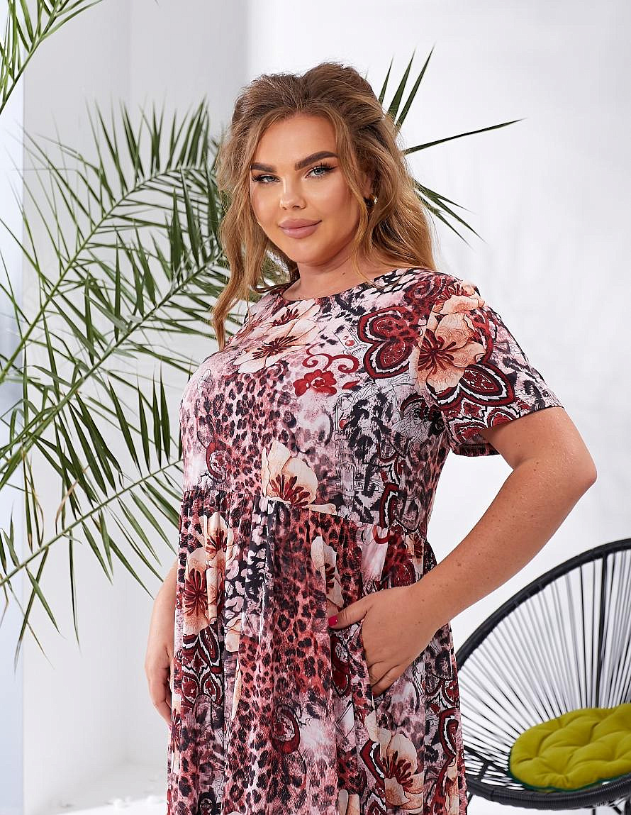 Женское платье со вставками по бокам