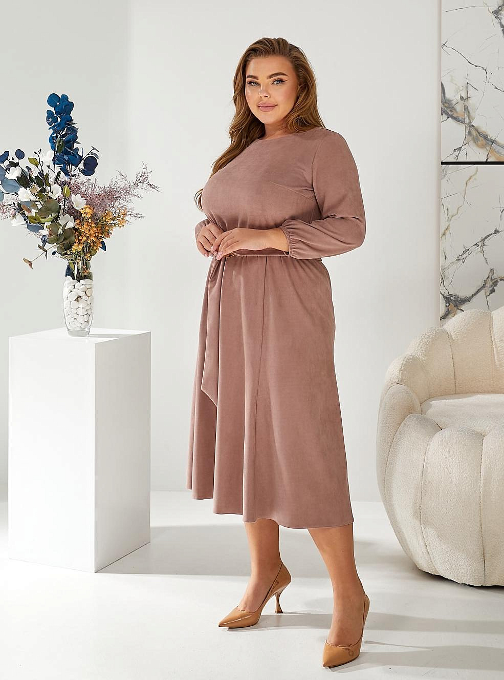 Женское платье замшевое с юбкой годэ