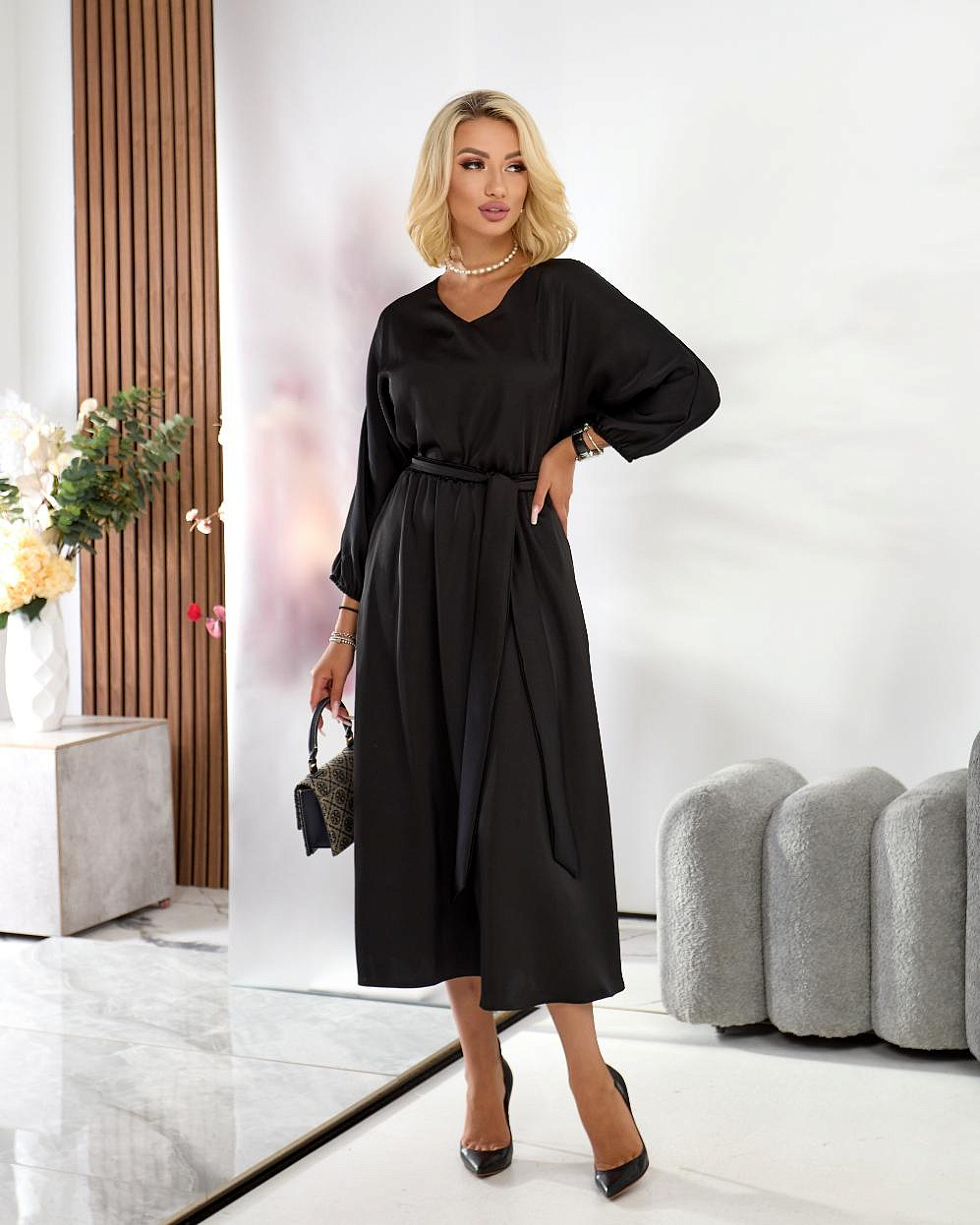 Женское платье нарядное из шелка