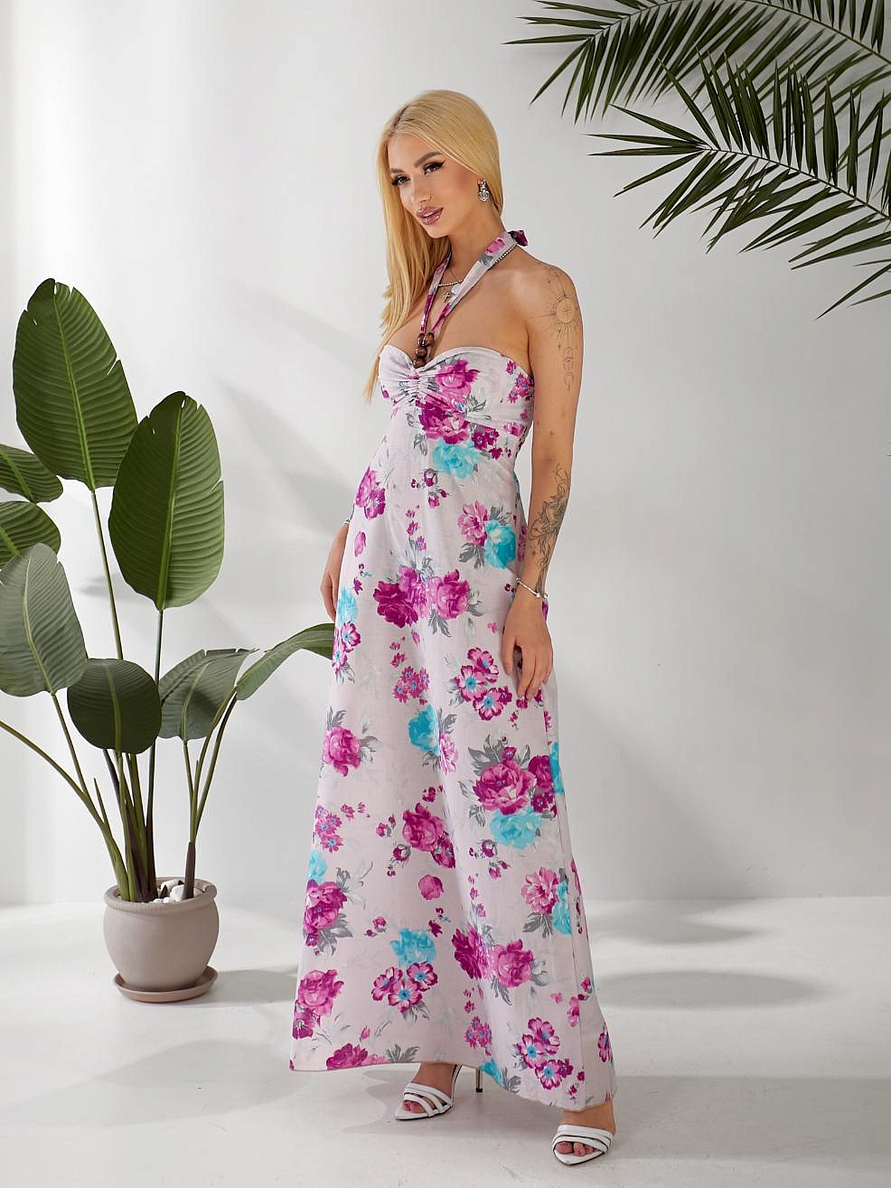 Женский длинный сарафан в цветах