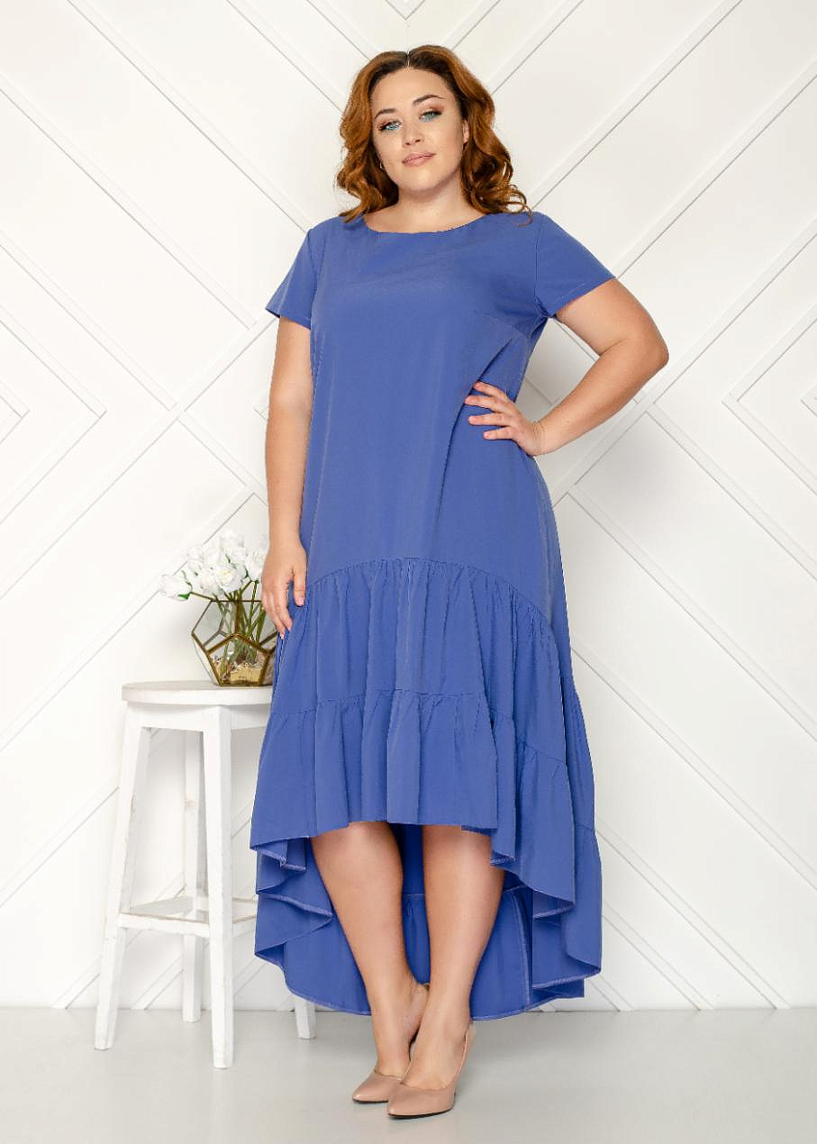 Платье однотонное со шлейфом