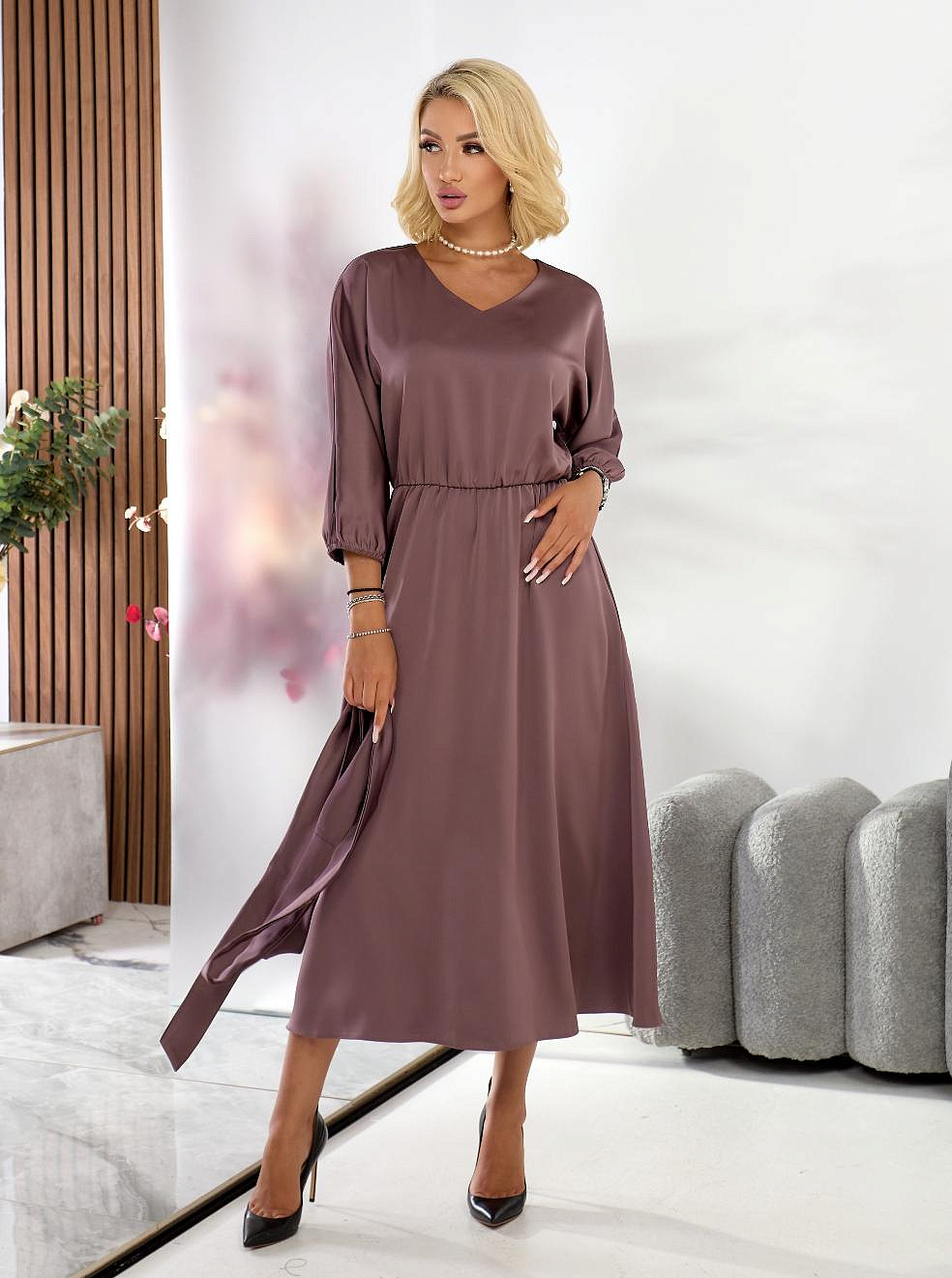 Женское платье нарядное из шелка