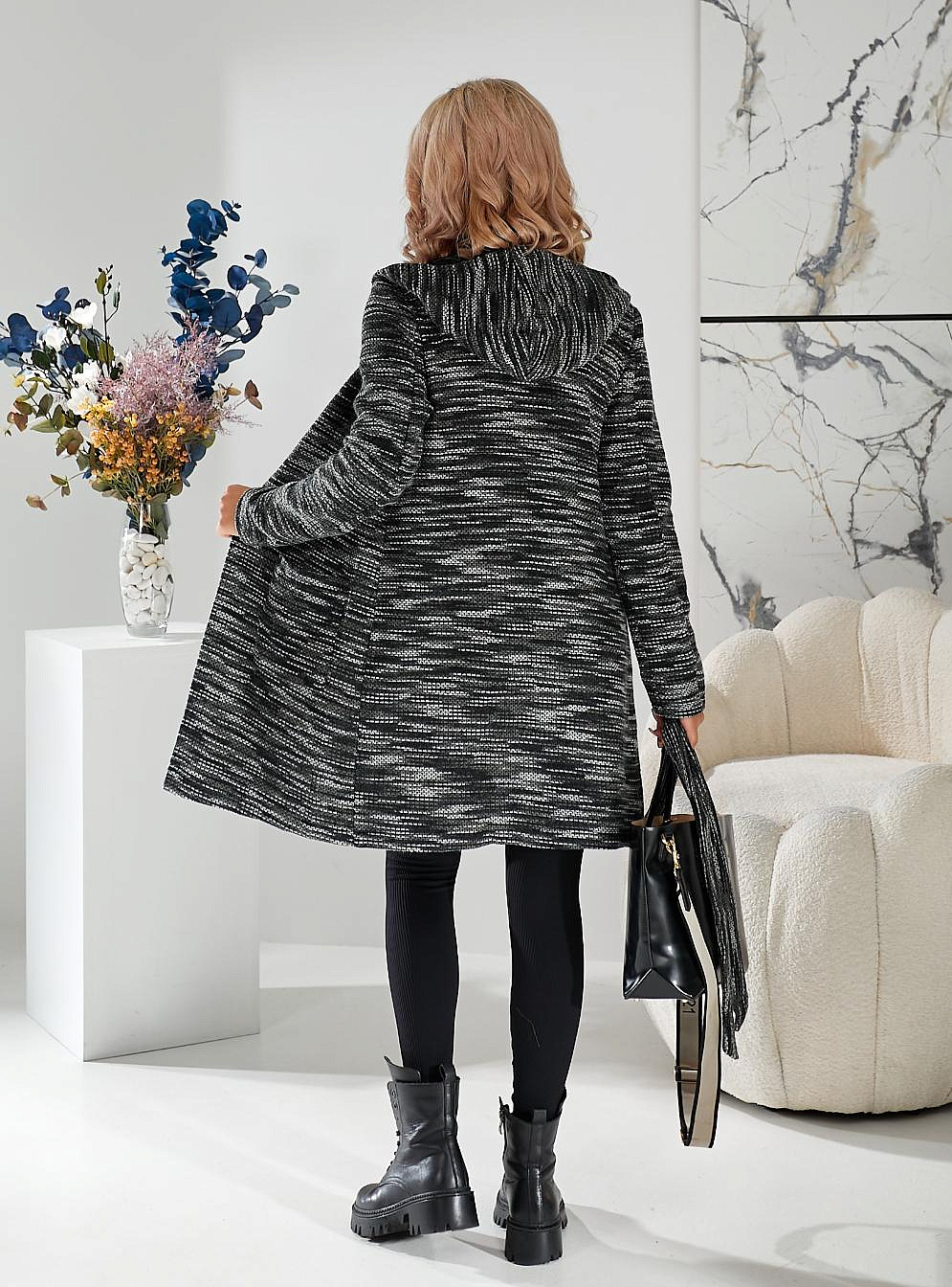 Женский кардиган с капюшоном и поясом