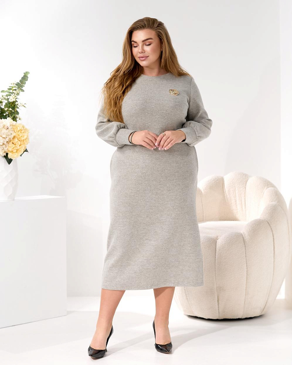 Женское платье теплое миди