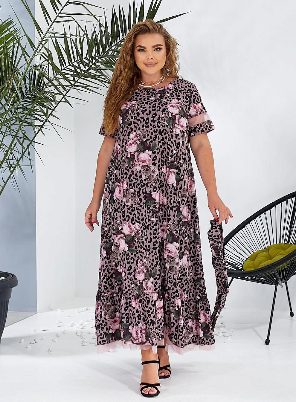 Женское платье длинное с воланом по низу 