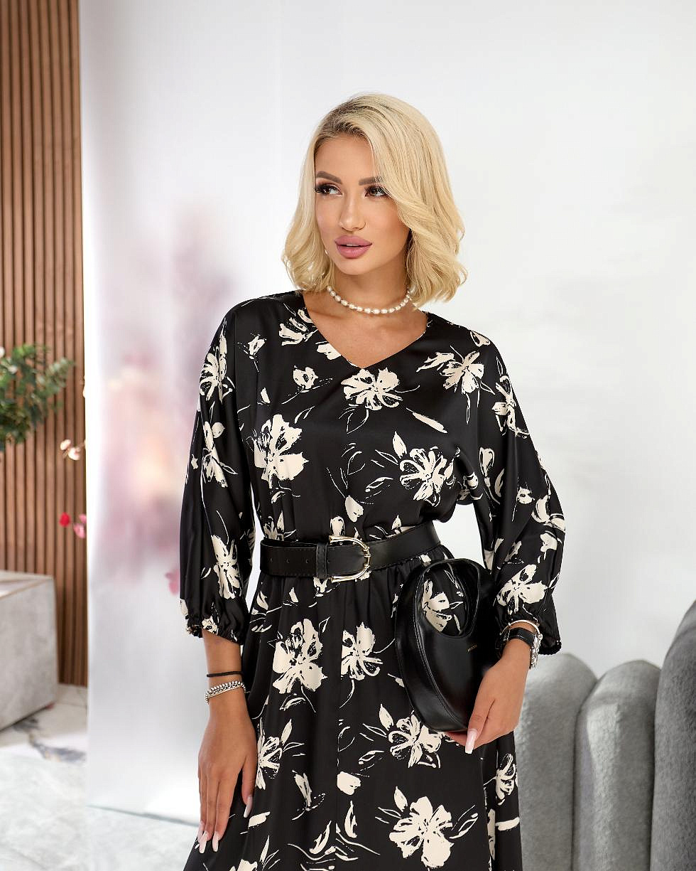 Женское платье миди шелковое в цветах