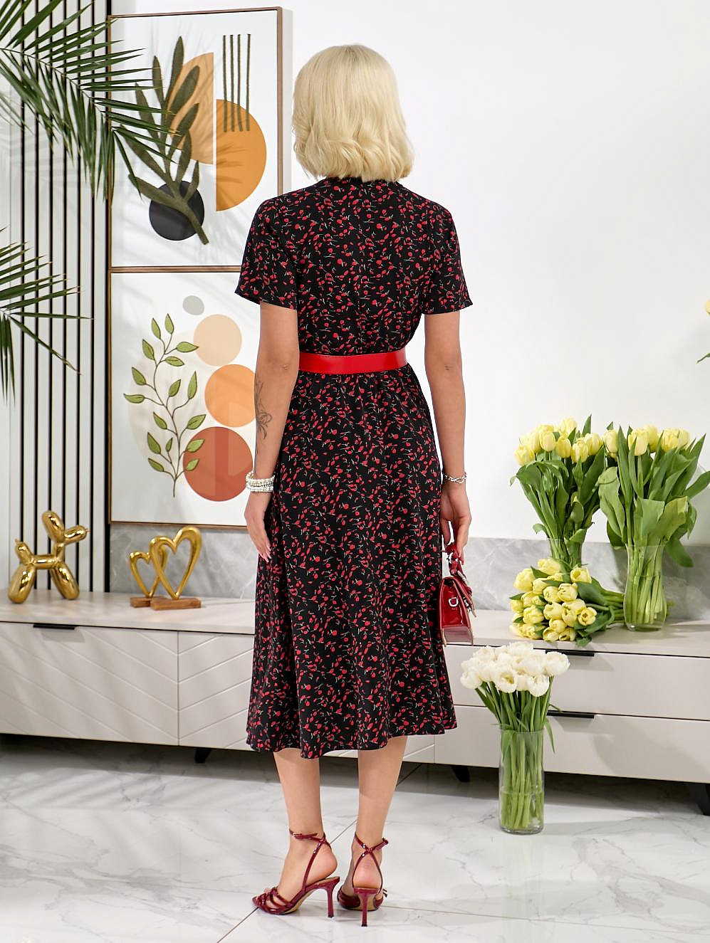 Женское платье из шелка не запах