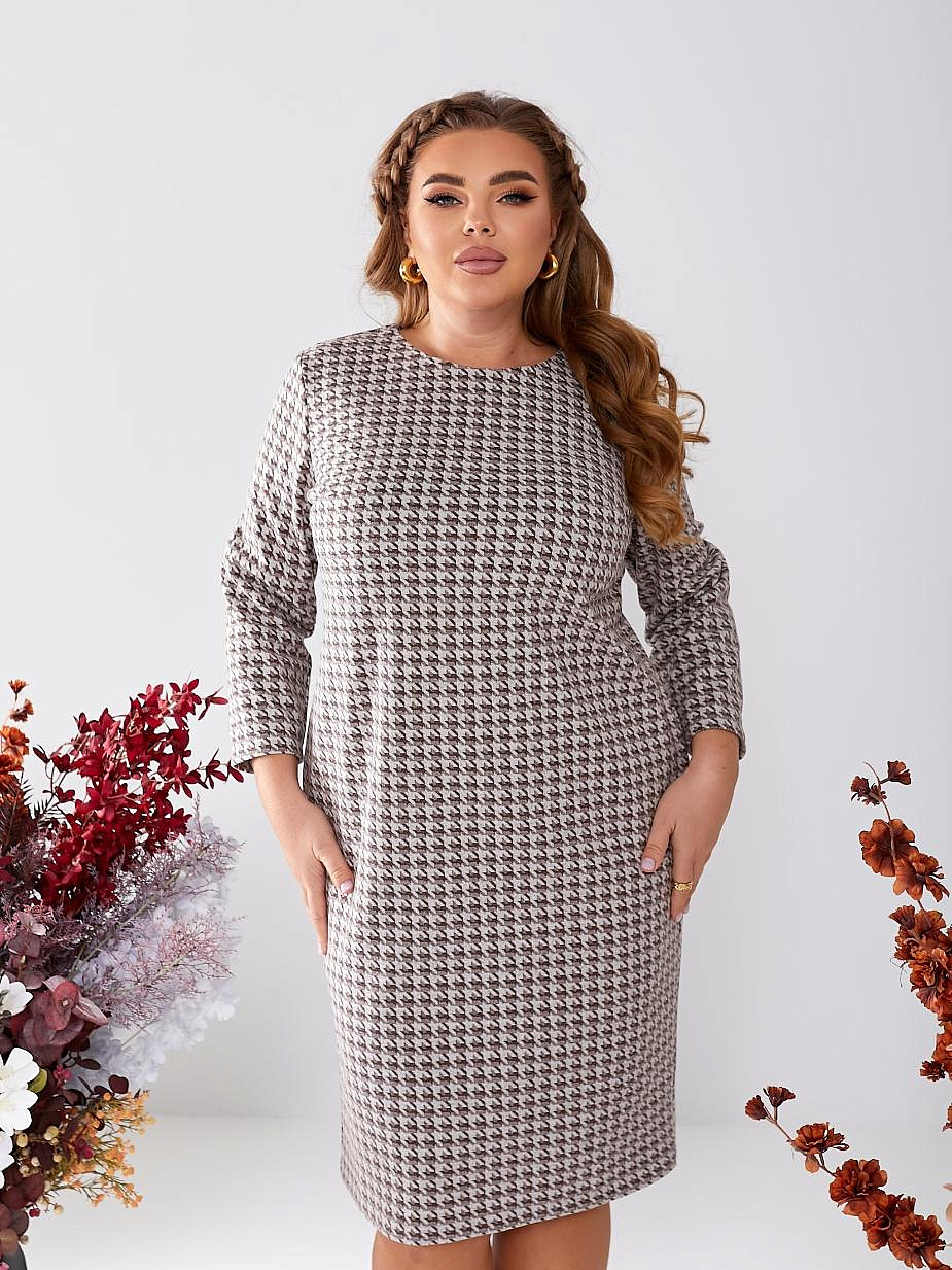 Женское платье -футляр теплое 