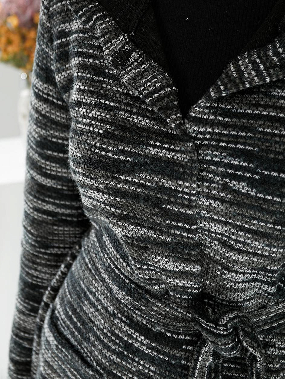 Женский кардиган с капюшоном и поясом