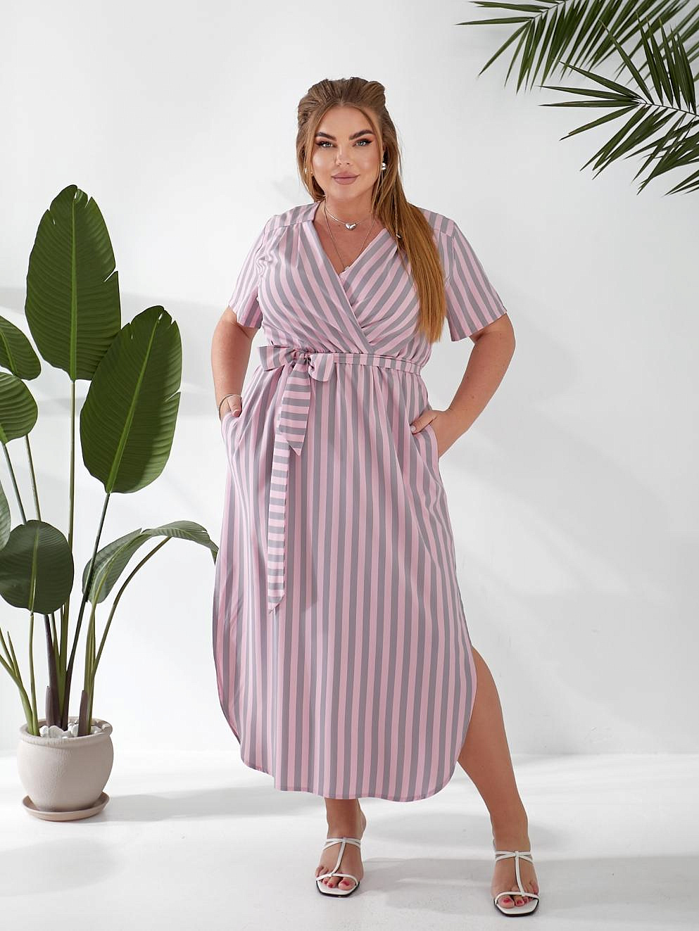 Женское платье с закругленным низом