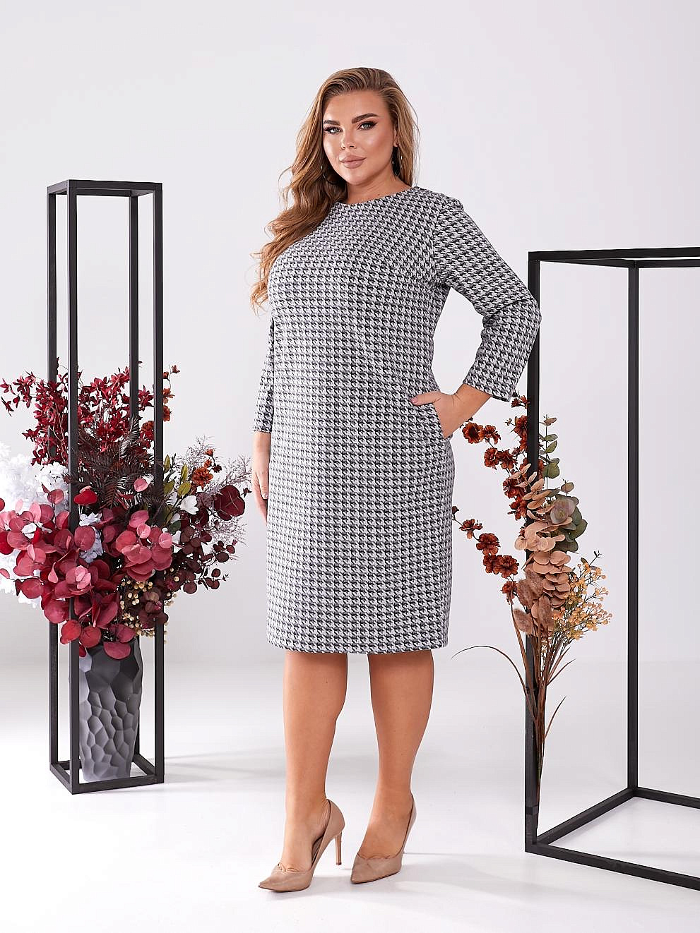 Женское платье -футляр теплое 